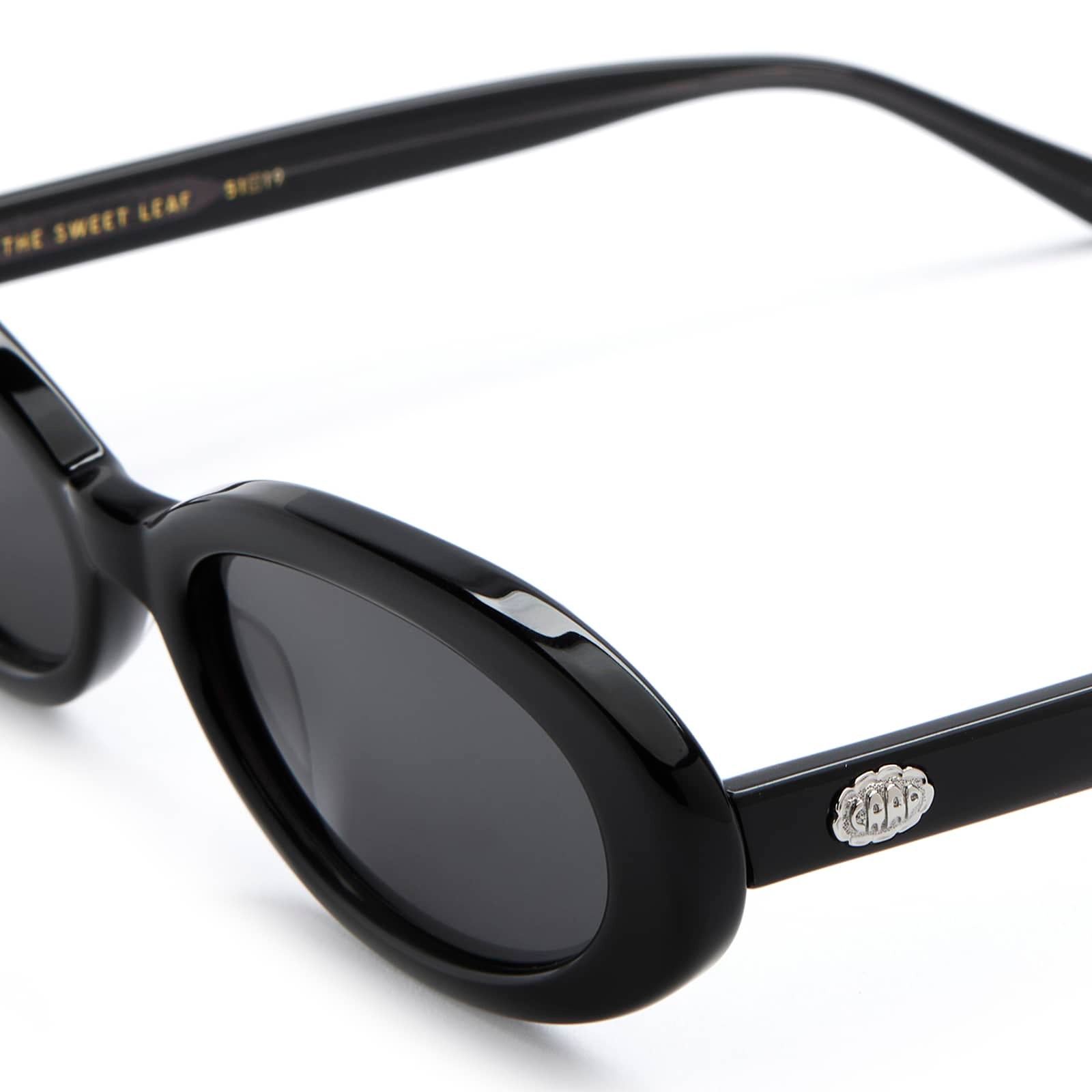 Crap Eyewear The Sweet Leaf sunglasses - detail view