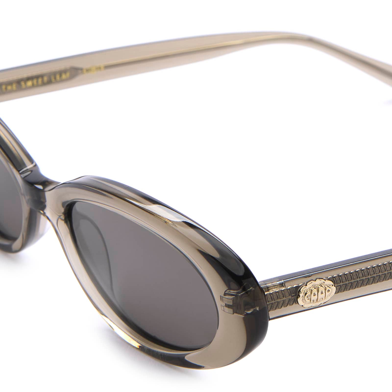 Crap Eyewear The Sweet Leaf sunglasses - detail view