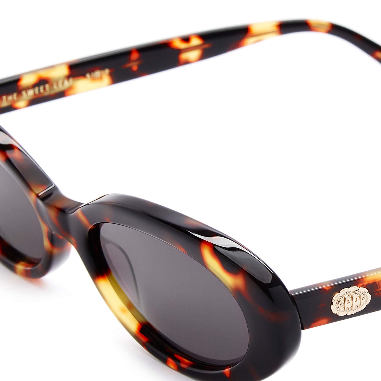 Crap Eyewear The Sweet Leaf sunglasses - detail view