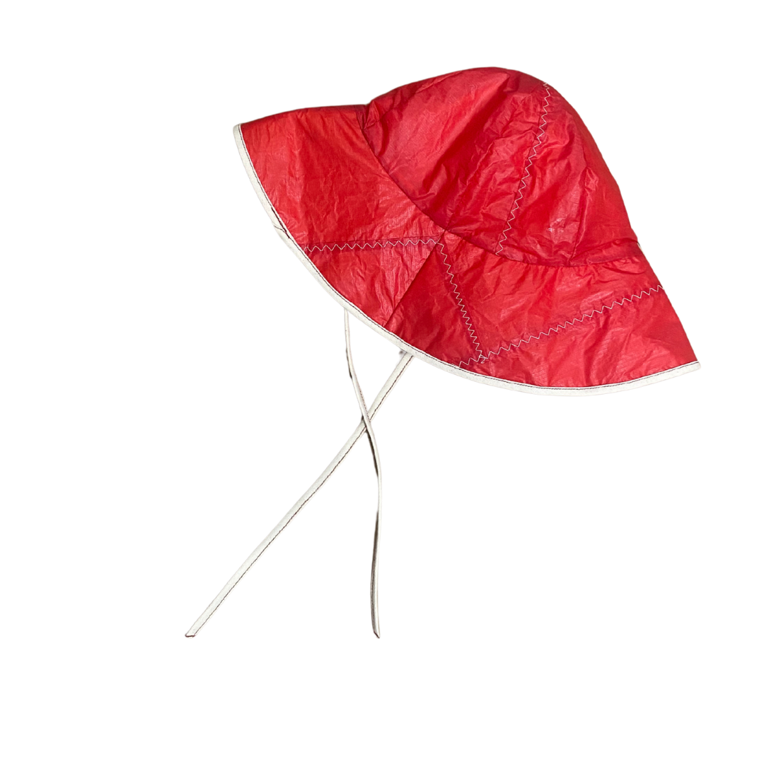 Gato Heroi FLIGHT Bucket Hat in Red