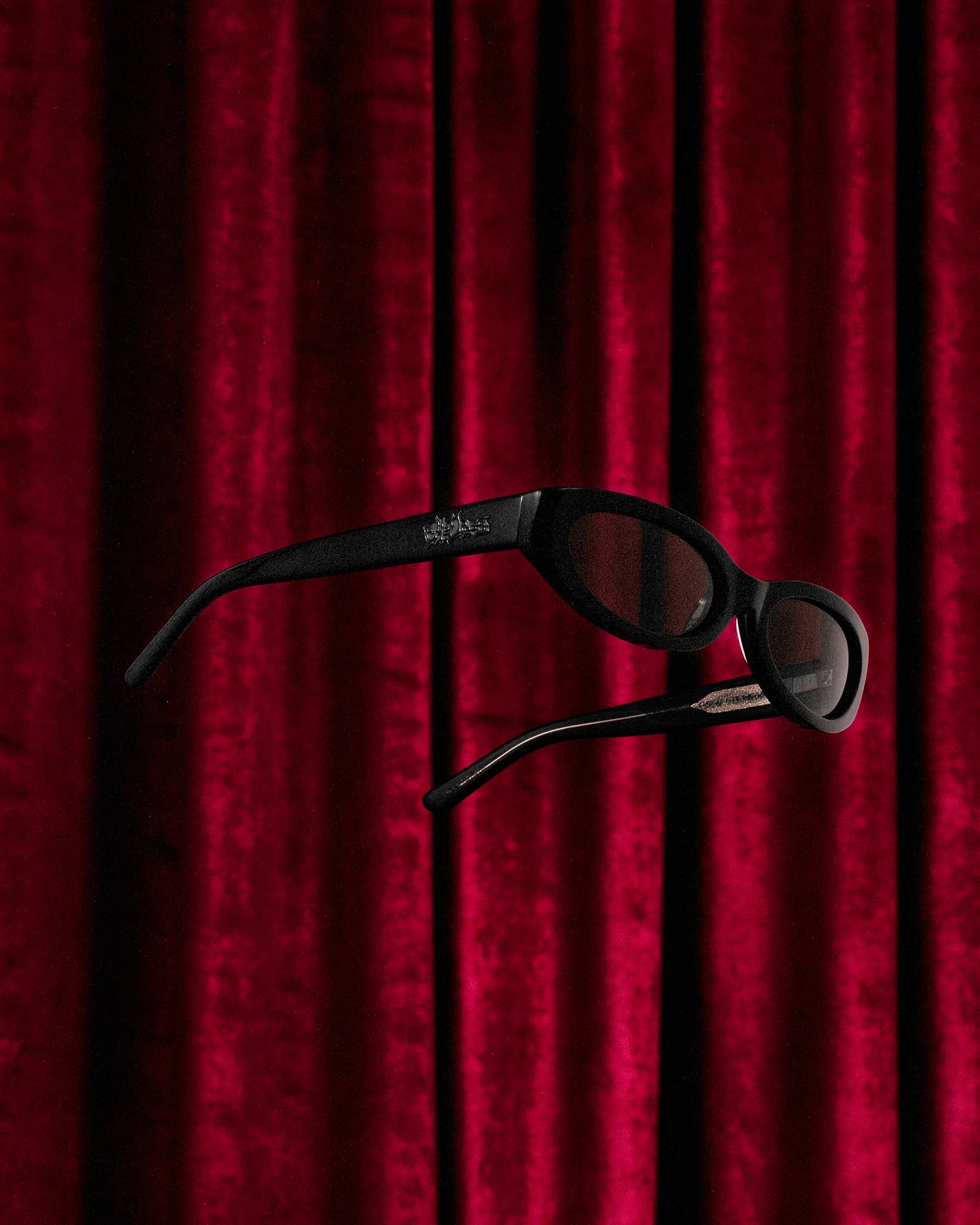 Crap Eyewear The Eyedress Oval sunglasses