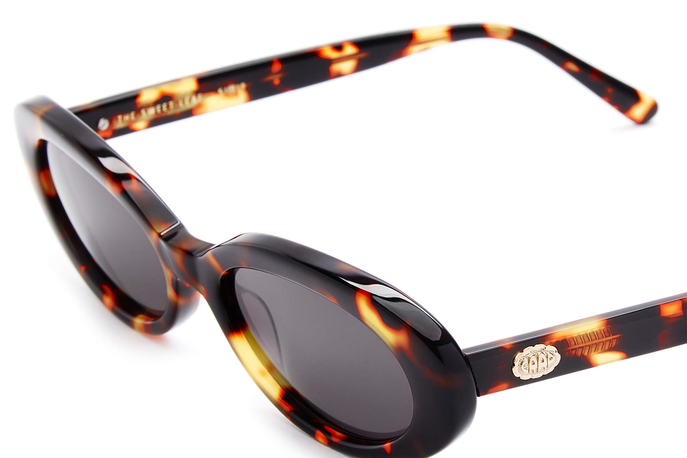 Crap Eyewear The Sweet Leaf sunglasses - detail view