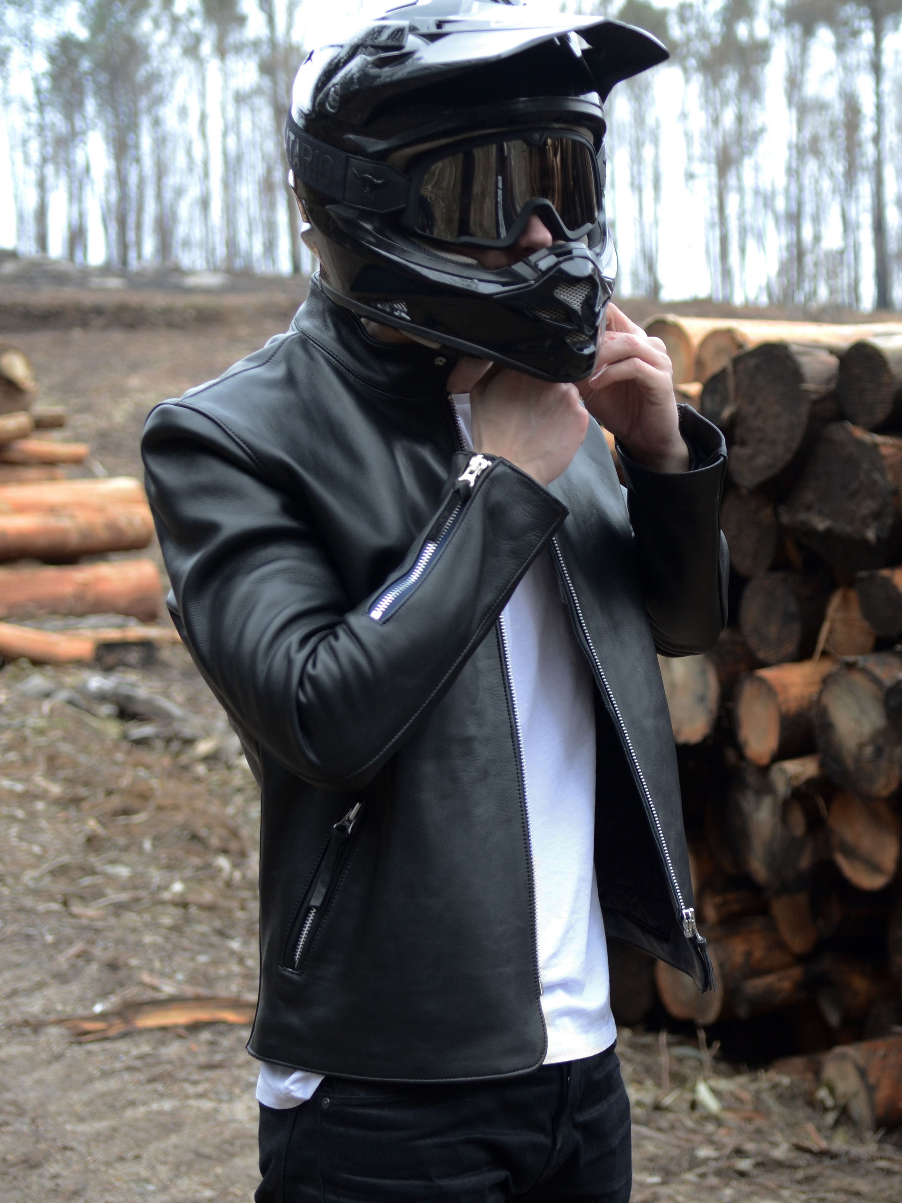 El Solitario The Black Moto Sweatshirt - product photo